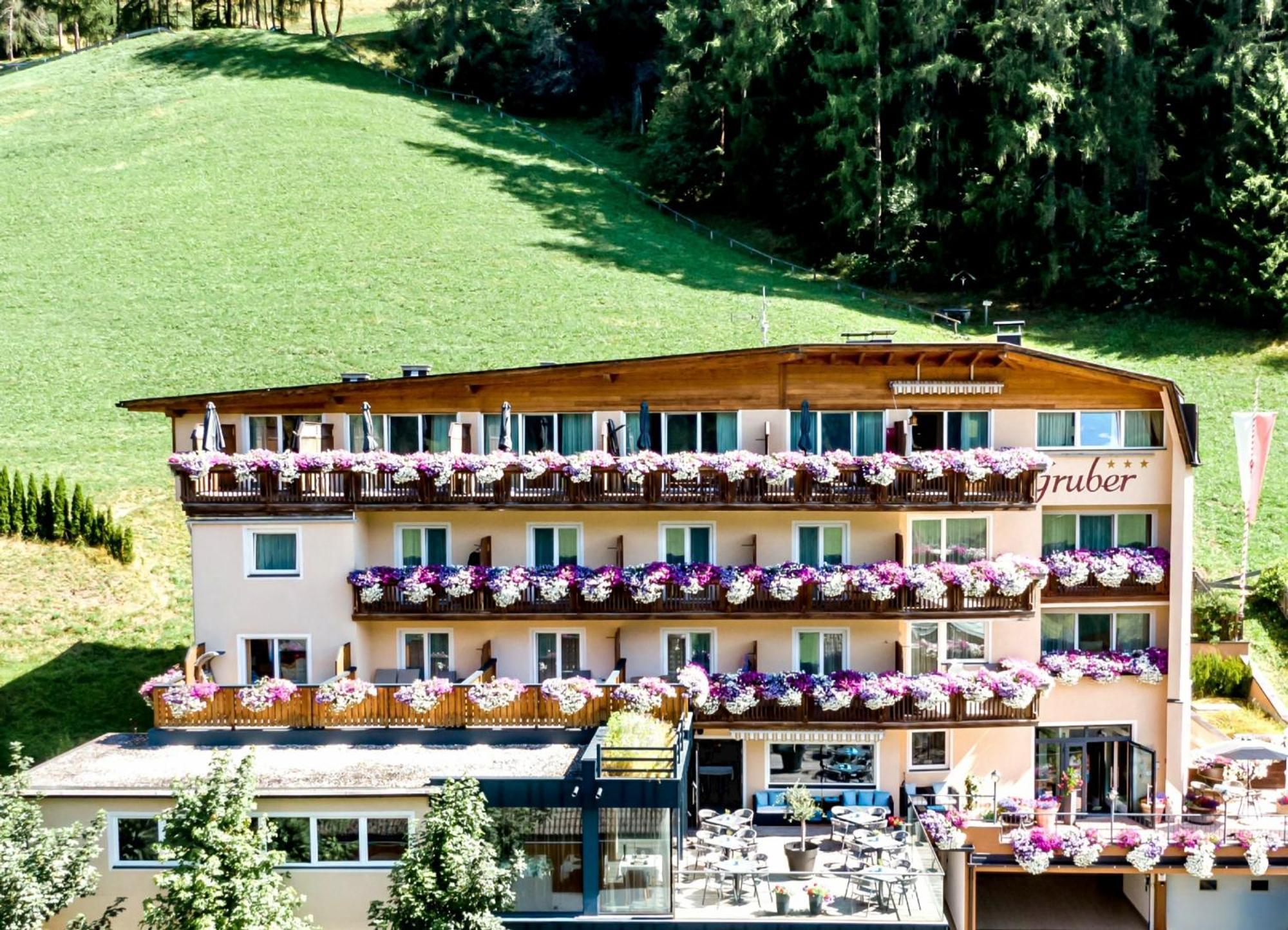 Hotel Gruber Sexten Luaran gambar